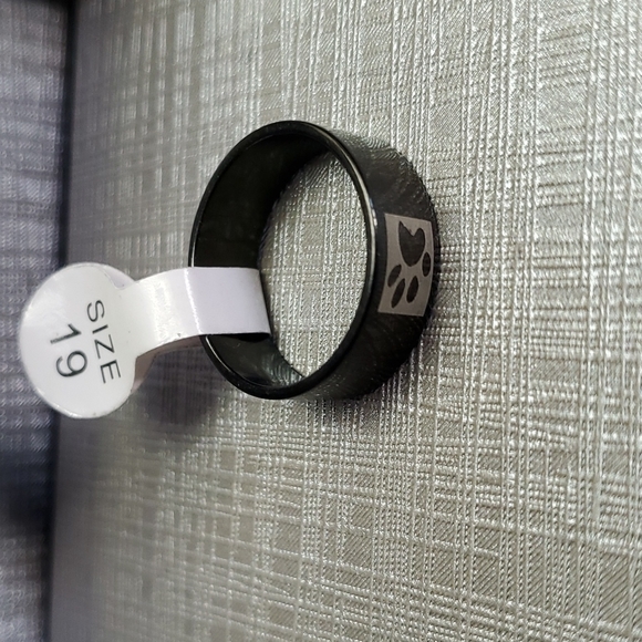 ๐ฅ5/$25๐ฅ Unisex pawprint ring - Picture 1 of 3